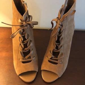 Sam Edelman Yvie lace up bootie
